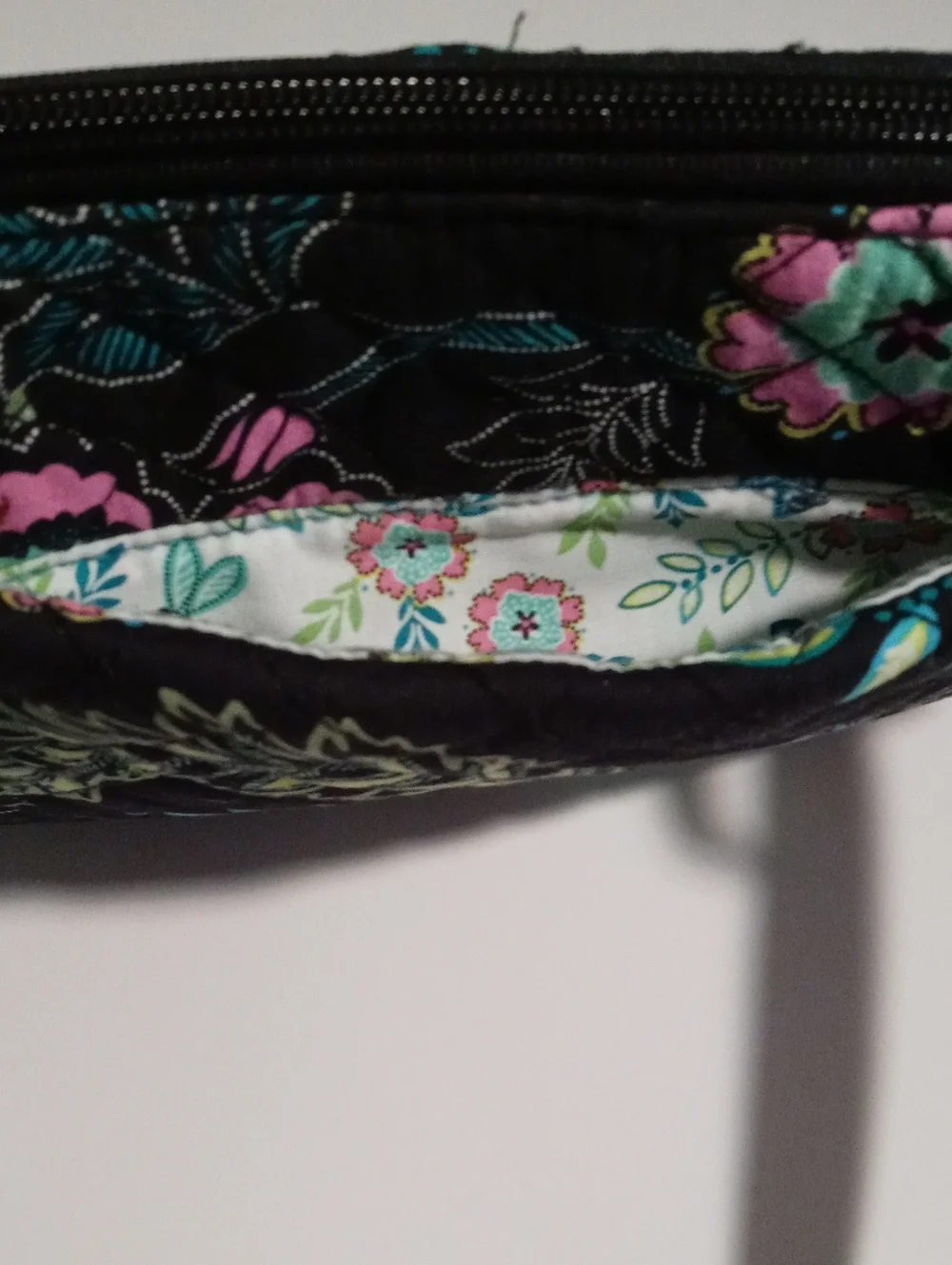 Vera Bradley RFID Little Hipster Crossbody Bag Island Garden Floral Black